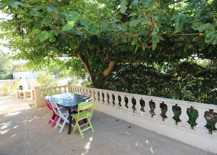 Villa Maison Vue Mer: Beachfront With Garden And Parking